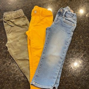 3 pairs of size 3 boys Gap Kids pants